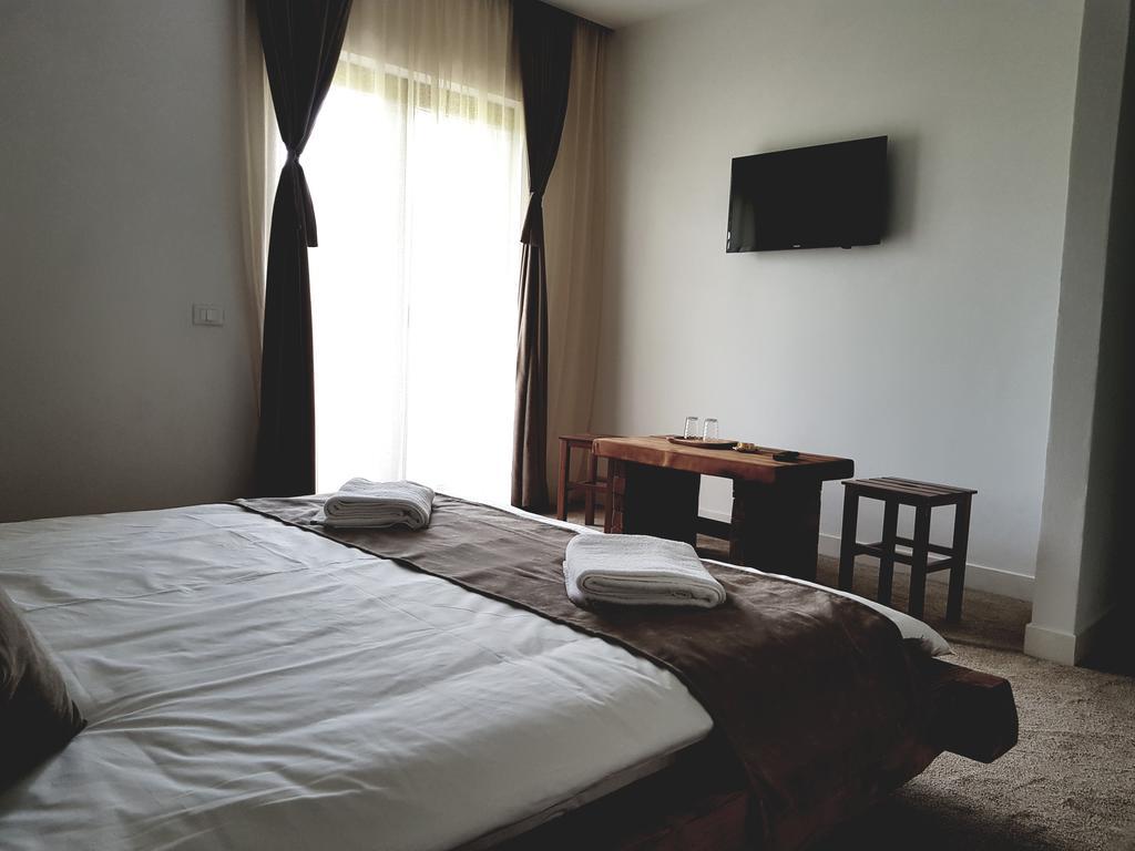 Heaven Guesthouse Corbeni Exterior foto